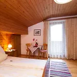 Guest house Helga 3*