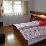 Guest house Helga 3*
