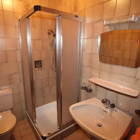 Haus Helga 3* Unken